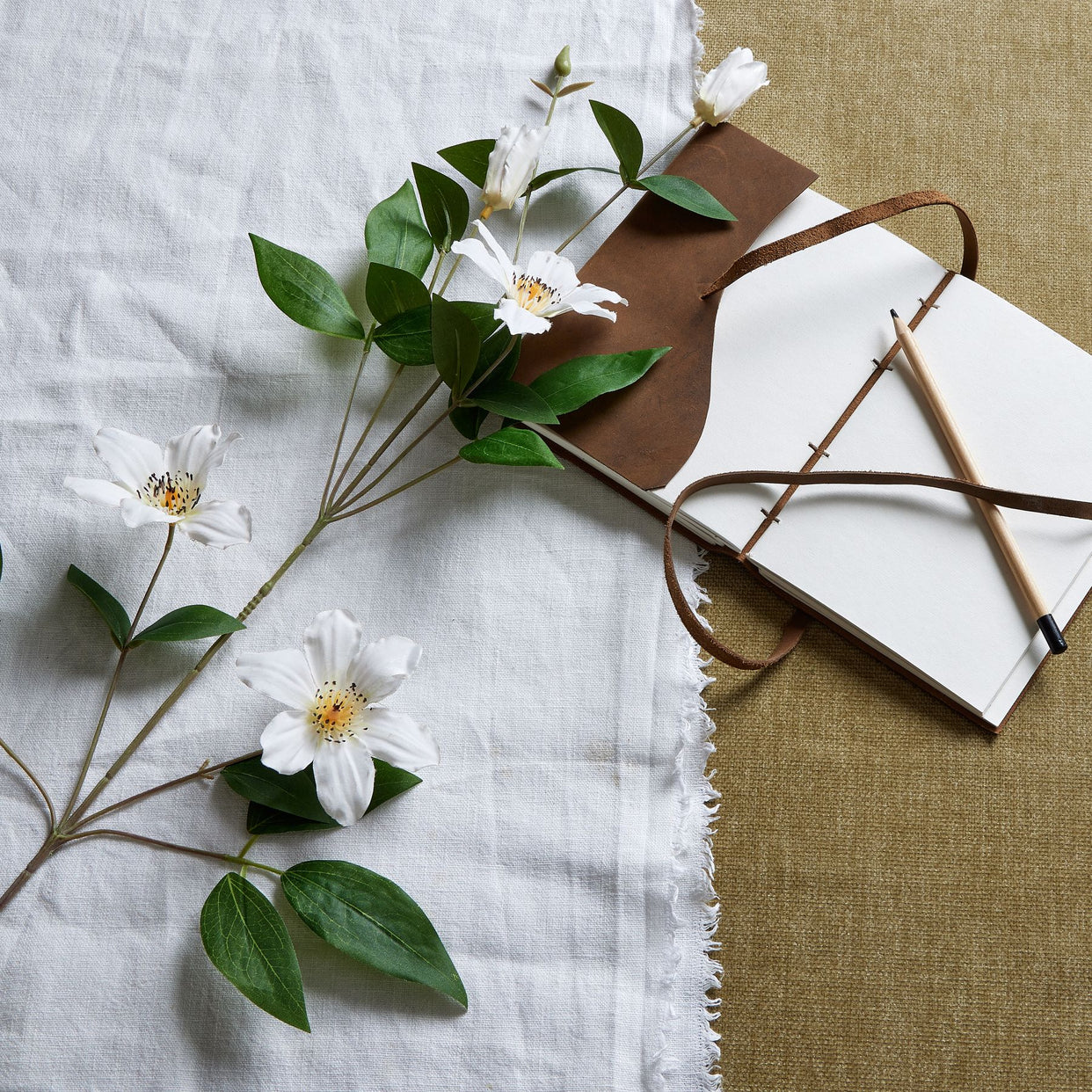 Florida Clematis Plastic - White For Hill Interiors - HIL-22630